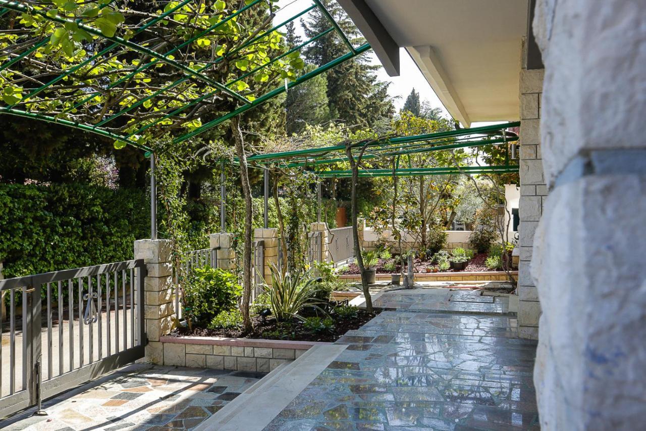 Apartments Villa Sofia Crveni Vrh Exterior foto